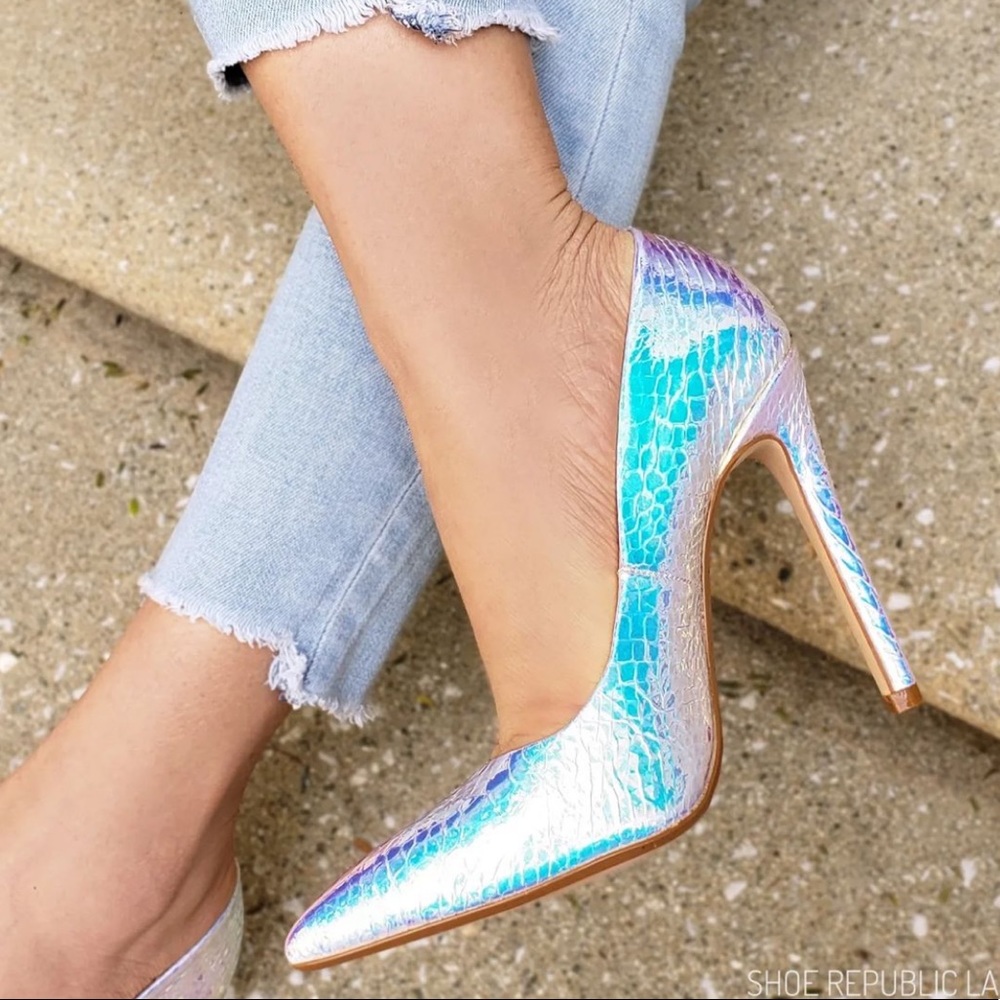 Iridescent mermaid pump